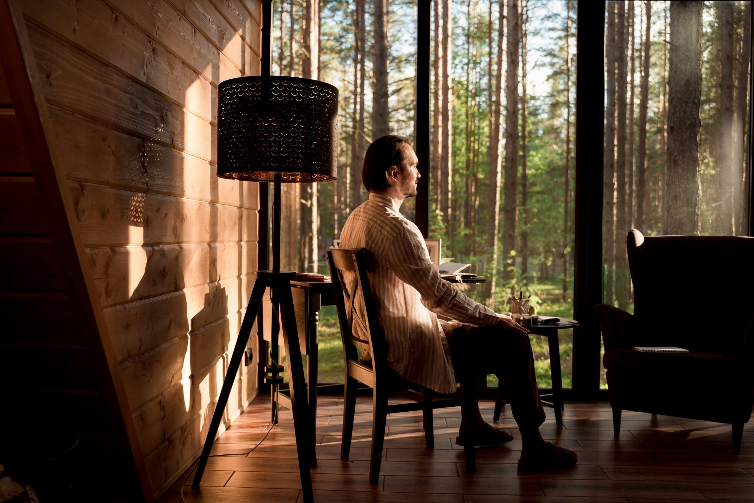 spatiu terapeutic sigur - om intr-un interior cald si luminos